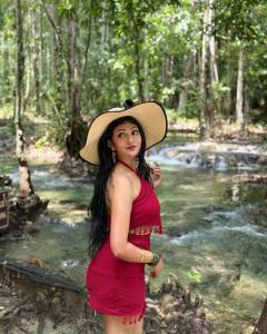 drishya-raghunath-in-maroon-beach-dress-photos-002