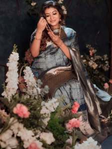 durga-krishna-in-saree-pregnancy-photoshoot-003