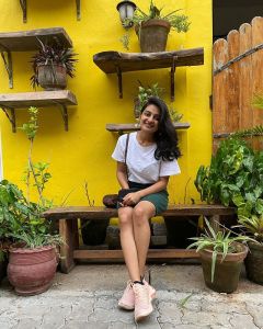 1_esther-anil-instagram-photos-004