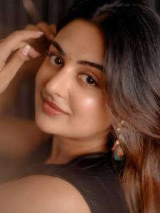 1_esther-anil-latest-photos-001