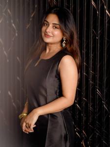 1_esther-anil-latest-photos-002