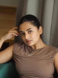 1_esther-anil-latest-photos-008