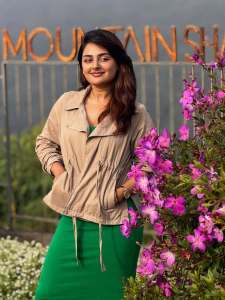 1_esther-anil-latest-photos