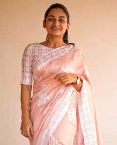 1_esther-anil-saree-photos-001