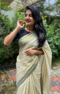 Actress-esther-anil-new-photo-shoot-in-kerala-saree-002