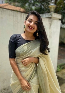 Actress-esther-anil-new-photo-shoot-in-kerala-saree-003