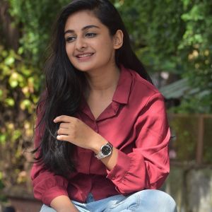 Esther Anil New look photos4512-1