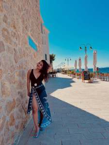 actress-esther-anil-in-black-swimsuit-images-hd-001