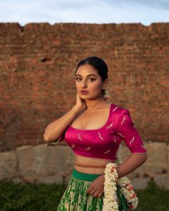 esther-anil-2022-onam-photoshoot-in-lehenga-pattu-pavadai