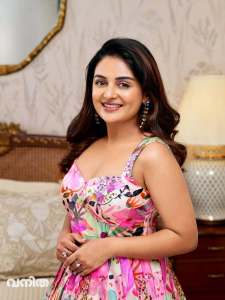 esther-anil-drishyam-look-latest-photos-011