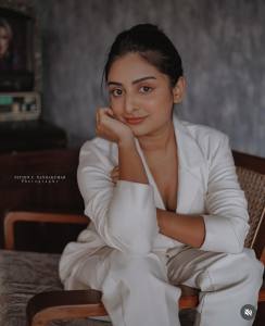 esther-anil-in-co-order-set-dress-photos