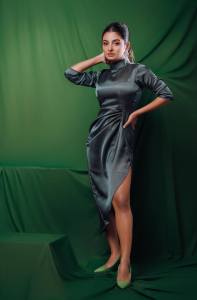 esther-anil-in-green-outfit-001