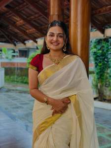 esther-anil-in-kerala-saree-with-simple-blouse-style-ideas-photos-002