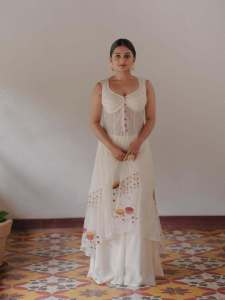 esther-anil-in-latest-trending-outfit-and-makeup-for-function-photos-009