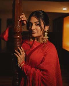 esther-anil-in-party-wear-outfit-simple-and-elegant-look-ideas-photos-008