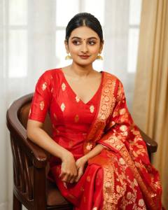 esther-anil-in-red-churidar-photos-001