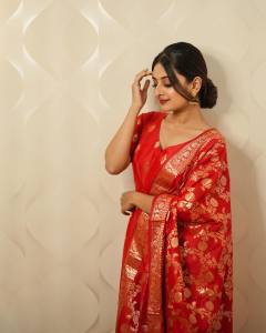 esther-anil-in-red-churidar-photos-002