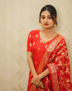 esther-anil-in-red-churidar-photos-003