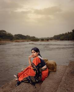 esther-anil-in-saree-photos-latest-images-003