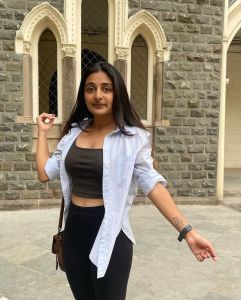 esther-anil-latest-image-without-makeup-001