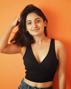 esther-anil-latest-photo-shoopt-images-0132-010