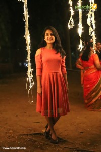 esther-anil-latest-photoshoot-093-00944