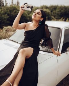 esther-anil-latest-photoshoot-in-black-gown