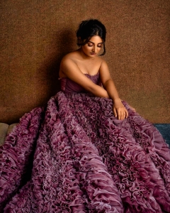 esther-anil-latest-photoshoot-in-h𝖺𝗎𝗍𝖾-couture-gown-002