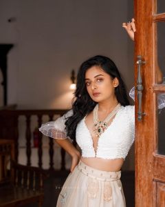 esther-anil-latest-photoshoot-pics-043-001
