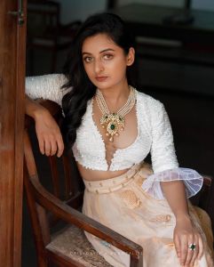 esther-anil-latest-photoshoot-pics-043-005