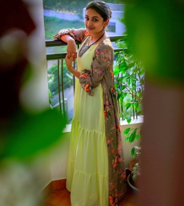 esther-anil-latest-pictures-09123-174