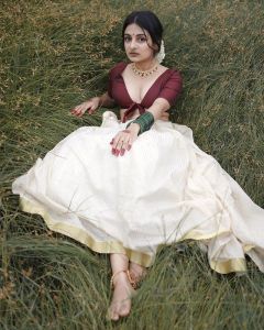 esther-anil-new-onam-pavada-blouse-photos