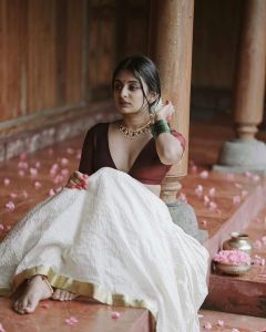 esther-anil-new-onam-photoshoot-pics-2021-002
