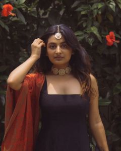 esther-anil-new-photos-in-black-sleeveless-churidar-001