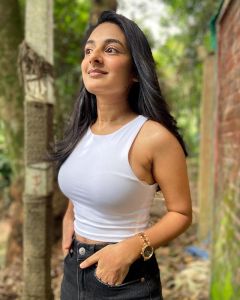 esther-anil-new-photos-without-makeup-021-003
