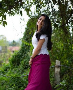 esther anil new photos5412-003