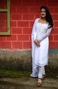esther anil new photos5412-005