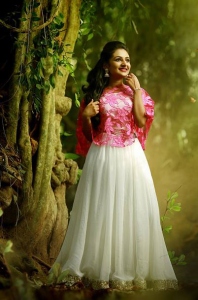 esther-anil-pictures-221-00254