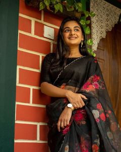 esther anil saree photos-002