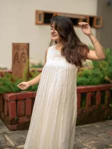 esther-anil-trending-photoshoot-photos-latest-003