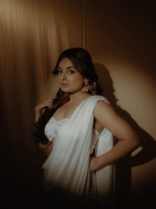 esther-anil-trending-photoshoot-photos-latest-016