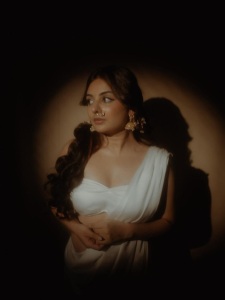 esther-anil-trending-photoshoot-photos-latest-018