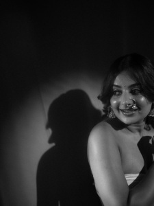 esther-anil-trending-photoshoot-photos-latest-021