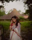 esther-anil-in-kerala-saree-with-simple-blouse-style-ideas-photos-005