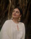 esther-anil-in-white-anarkali-churidar-party-wear-outfit-ideas-pics-003