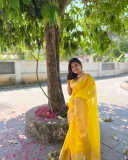 esther-anil-in-yellow-saree-photos