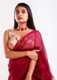 esther-anil-new-photos-in-red-saree-style-003