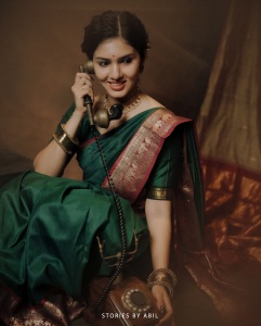 gayathri-r-suresh-in-green-pattu-saree-photos-003