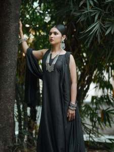 gayathri-suresh-bold-look-photoshoot-after-a-short-break-002