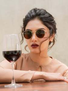 gayathri-suresh-bold-look-photoshoot-after-a-short-break-012